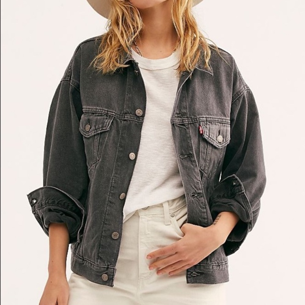 NWT Levi’s washed black denim jacket